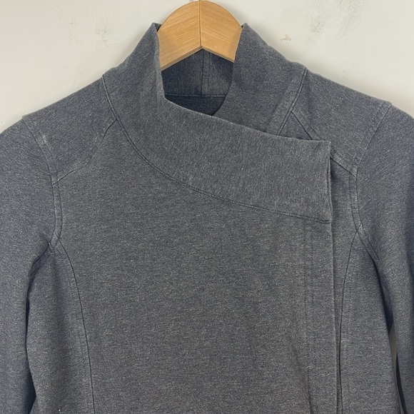 Lululemon Coast Wrap II Heathered Black - Picture 5 of 13